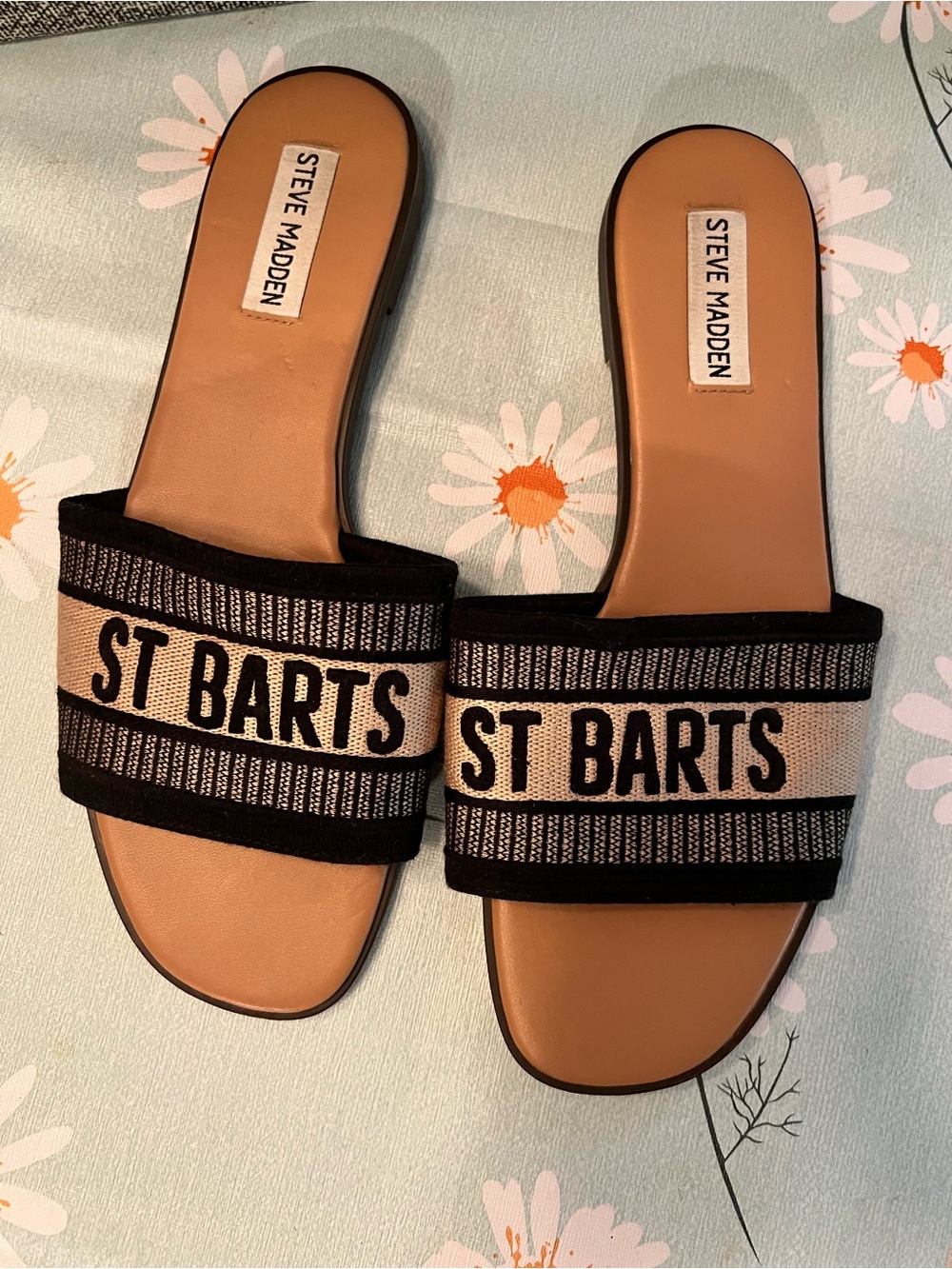 Steve Madden Black and Tan St Barts Slide Sandals